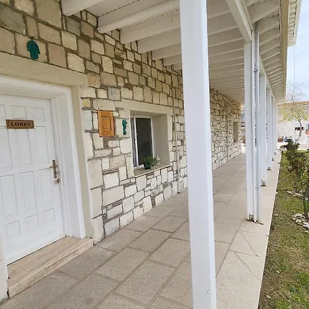 Naturla Gol Evi * אורלה