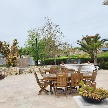 מלון Naturla Gol Evi אורלה