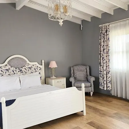 מלון Naturla Gol Evi אורלה