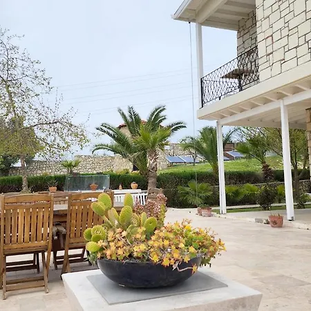 Naturla Gol Evi 울라