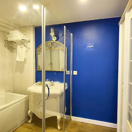 Naturla Göl Evi Otel *