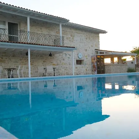 Hotell Naturla Göl Evi