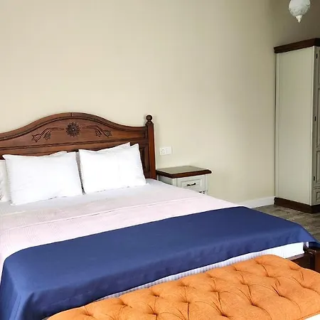 Hotell Naturla Göl Evi Urla