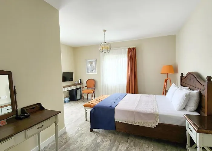 Hotel Naturla Göl Evi *