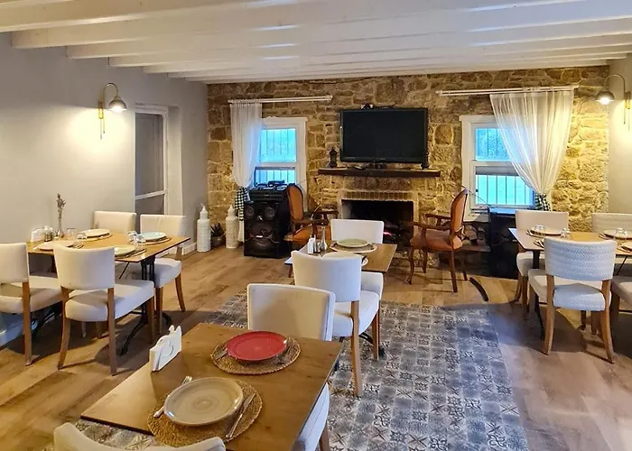 Hotel Naturla Göl Evi