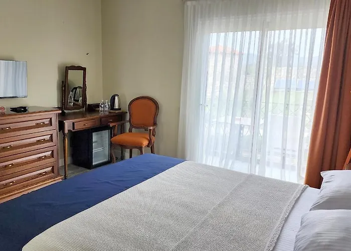 Hotel Naturla Göl Evi *