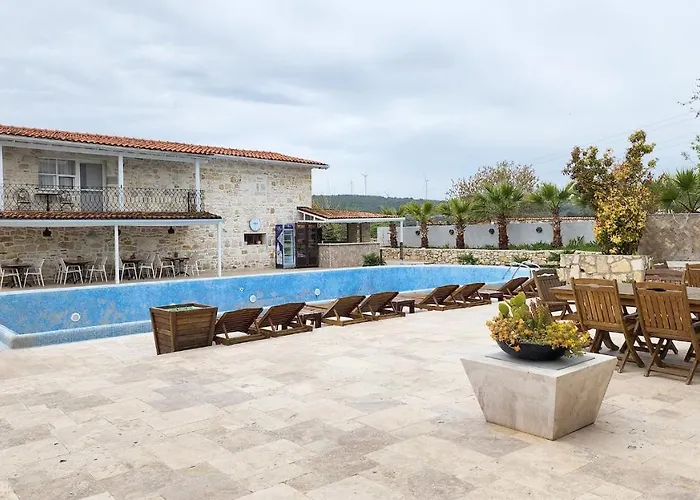 Naturla Göl Evi Hotel