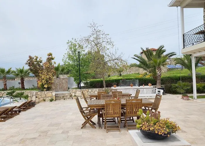 Hotel Naturla Göl Evi Urla