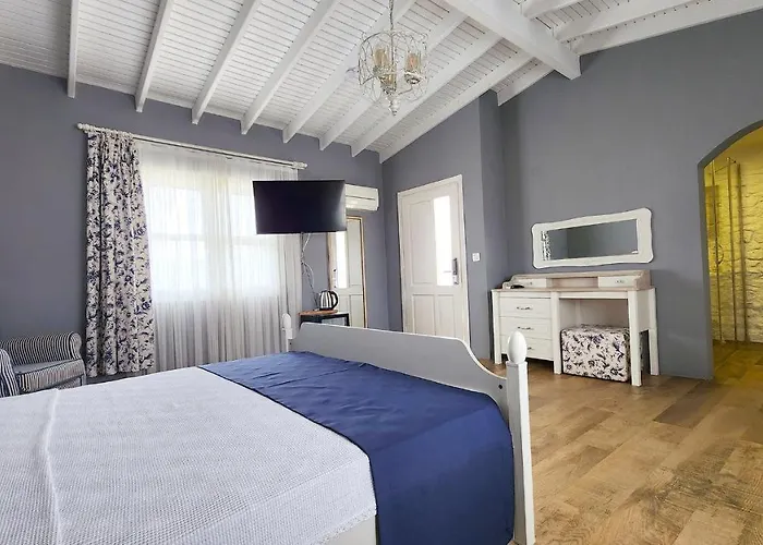 Naturla Göl Evi Hotel